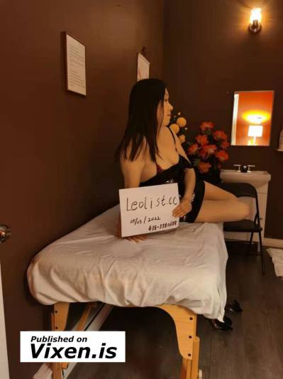 23 year old Escort in Longueuil 4 beautiful new girls waiting for you open