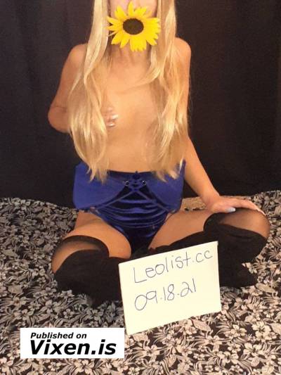 27 year old Escort in Kelowna Fun flirty pretty face love of laughter hedonism the best in