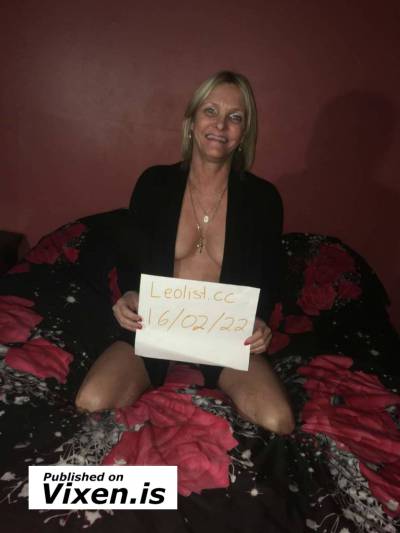 50 year old Escort in Montreal coquine, passionnés, chaude, bon service 4388338022 +infos