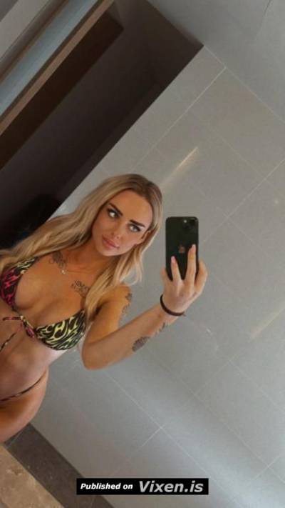 21 year old Escort in Adelaide Incalls this weekend only/ petite blonde