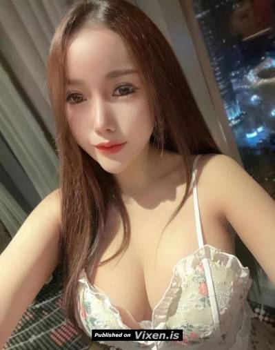 23 year old Escort in Gold Coast PSE 36DD Priza Natural Busty Silky Skin Japanese