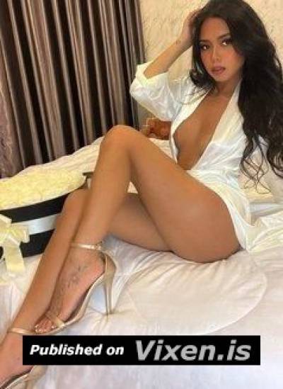 22 year old Escort in Tamworth PASSIONATE Sexy Emma Is Now Here 22yo