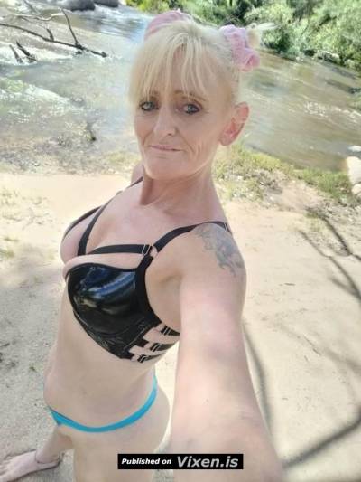 51 year old Escort in Tamworth Lady off the night party gril