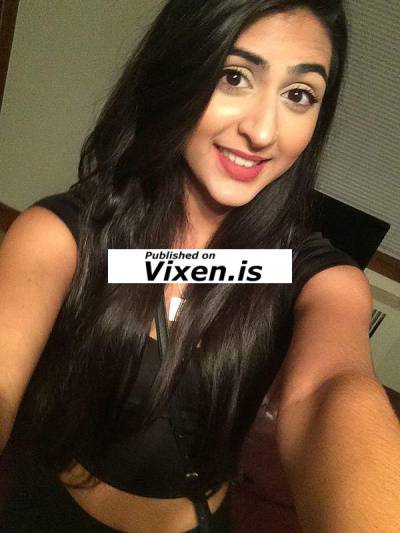 22 year old Escort in Melbourne ... hot Indian college girl student available for you