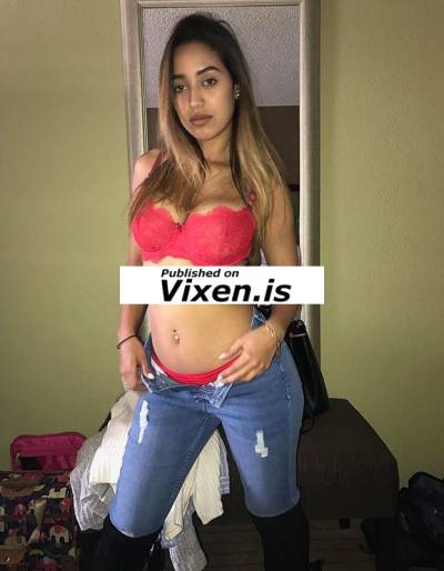 23 year old Escort in Melbourne Melbourne . Indian college girl available for real meet and 