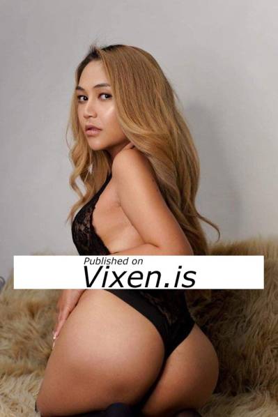23 year old Escort in Melbourne B2b massage with asian girl