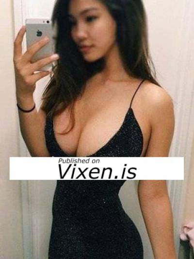 28 year old Escort in Brisbane Indian new face in the industry, ❤️ new to city new to 