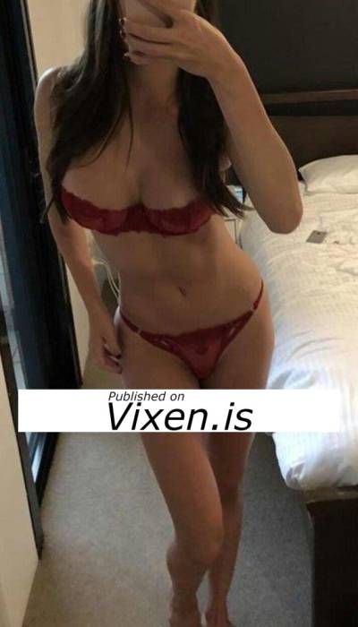 30 year old Escort in Perth Indian Busty next door girl, Taste me now, Curvy babe , New 