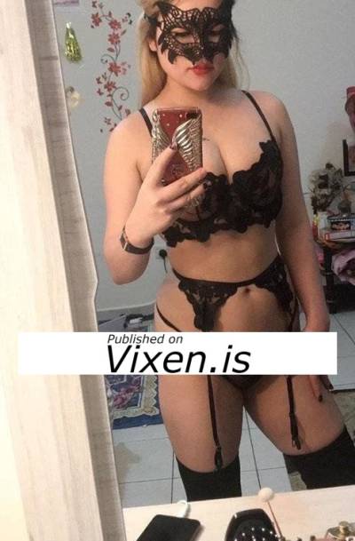 40 year old Escort in Brisbane Bombshell Finnish housewife ....face in the city