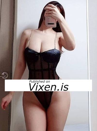 25 year old Escort in Perth Indian slutty babe new in area, wanting for wild sex