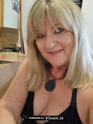 Kasey - your Genuine Country MILF, Melbourne