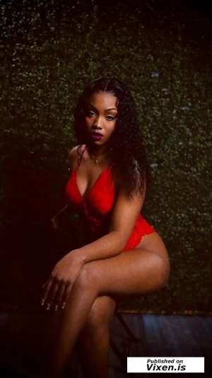 Escort model KAHLIYAH LUVV, Seattle