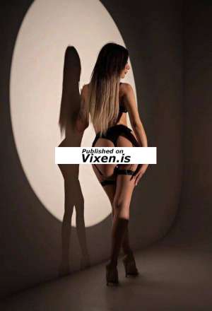 Valentina, Agency in Berlin