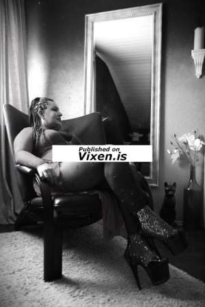Xl Model - Ajleen, Independent in Karlsruhe