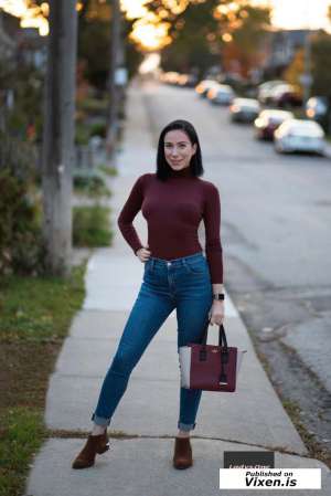 Escort model Naomi Nixion, Toronto in Toronto