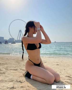 20Yrs Old Escort 50KG 167CM Tall Dubai Image - 9