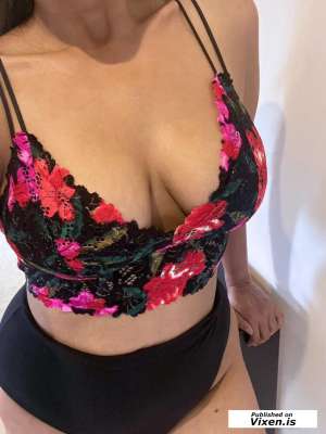 27Yrs Old Escort 172CM Tall Toronto Image - 6