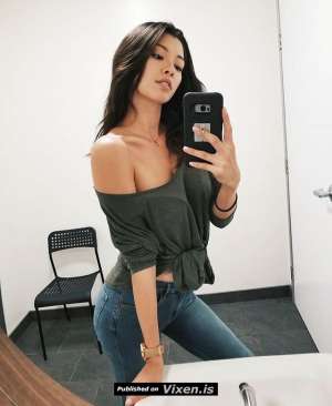 Full Service Beautiful Escort Ali Various Sex Position in Hong Kong