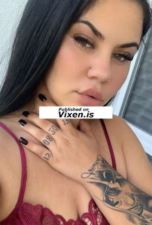 Rebekka, Independent in Wels