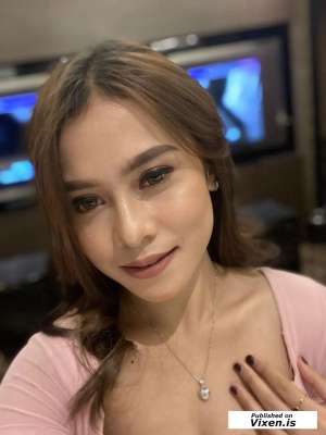 23Yrs Old Escort 165CM Tall Singapore Image - 0