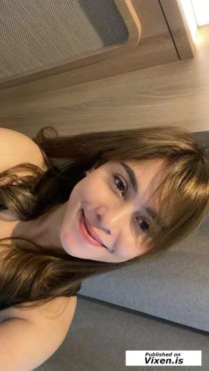 23Yrs Old Escort 165CM Tall Singapore Image - 1