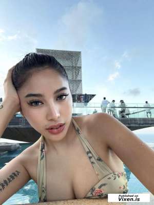 23Yrs Old Escort 163CM Tall Singapore Image - 2