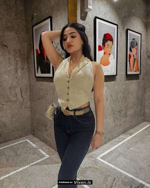Deepika, escort in Ajman