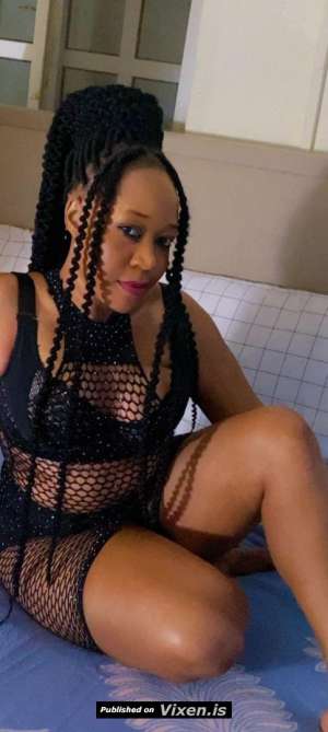 Shakira, escort in Doha