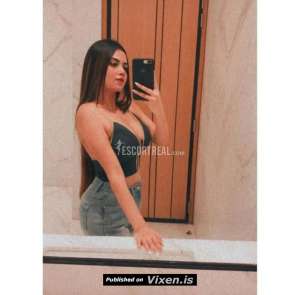 Indian girl (Your hot slut is available in as your slave for in Lisbon