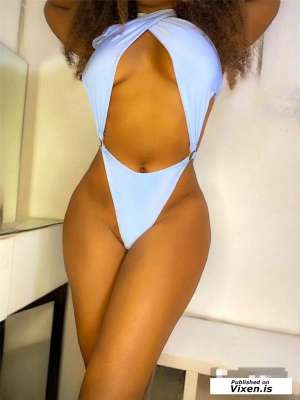 Escort model Caroline, Paris in Paris