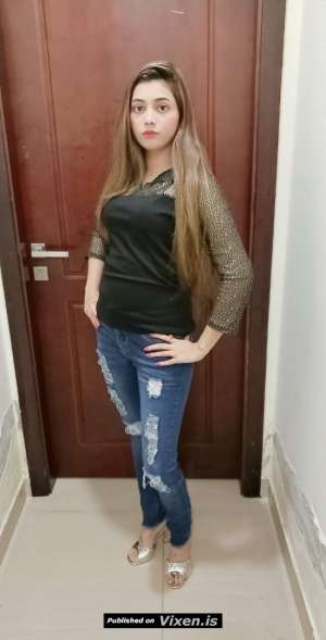 22Yrs Old Escort 167CM Tall Dubai Image - 1