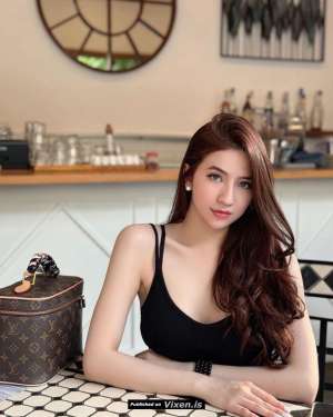Shintia 23Yrs Old Escort 50KG 169CM Tall Bali Image - 6