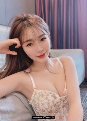 25Yrs Old Malaysian Escort Black C Cup 50KG 165CM Tall Johor in Johor Bahru
