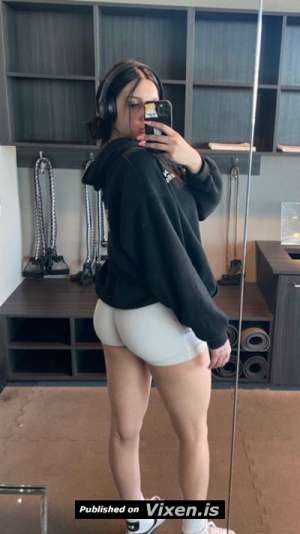 Lauren Alexis’s in Prague