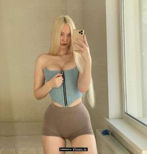 Oliviya in Milan