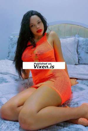 Lizzy, Independent in Doha
