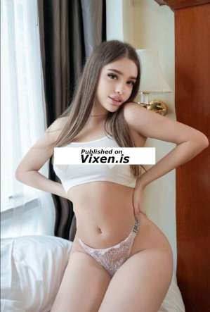 Yulia, Agency in Mid Valley
