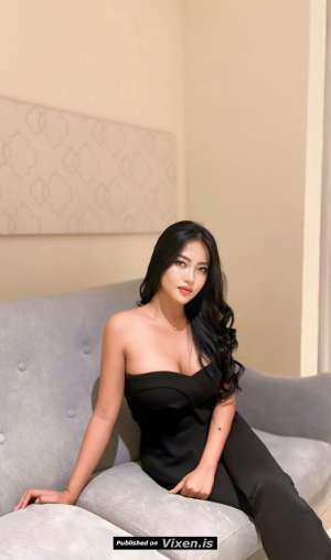 sasa stevani in Jakarta