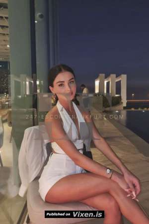 24Yrs Old Russian Escort Black Hair Brown Eyes B Cup 56KG  in Frankfurt