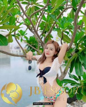 26Yrs Old Escort Blonde C Cup 42KG 154CM Tall Johor Bahru in Johor Bahru