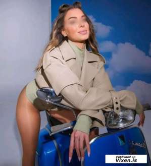 Escort model Darina, Lyon in Lyon