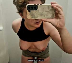 Slutty Trans Fem Boy (FTM) Incall/Outcall Services SPECIAL  in Geelong