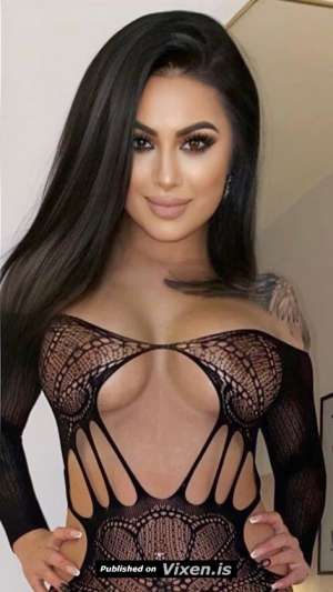 Party girl new in your country in Vienna