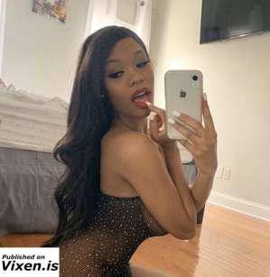 w€t and slippery🫦 party girl / horny xoxo in Moncton
