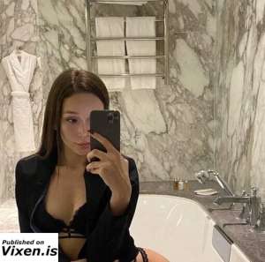 sexy virginia dispo pour t'offrir tout services sans condom in Saguenay