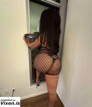 •partygirl in Moncton