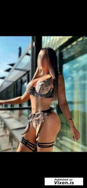 Escort model Latina, Brooklyn in Brooklyn NY