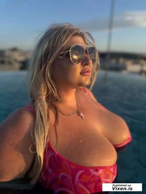 25Yrs Old Escort 165CM Tall Abu Dhabi Image - 9
