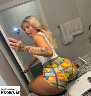 DISPO ANGEL UNE JOLIE BLONDE SEXY POU OUT/IN/CARCALL et CAM in Montreal