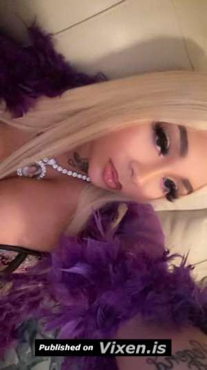 .. qv special cum to barbie world .. incall only in Cleveland OH